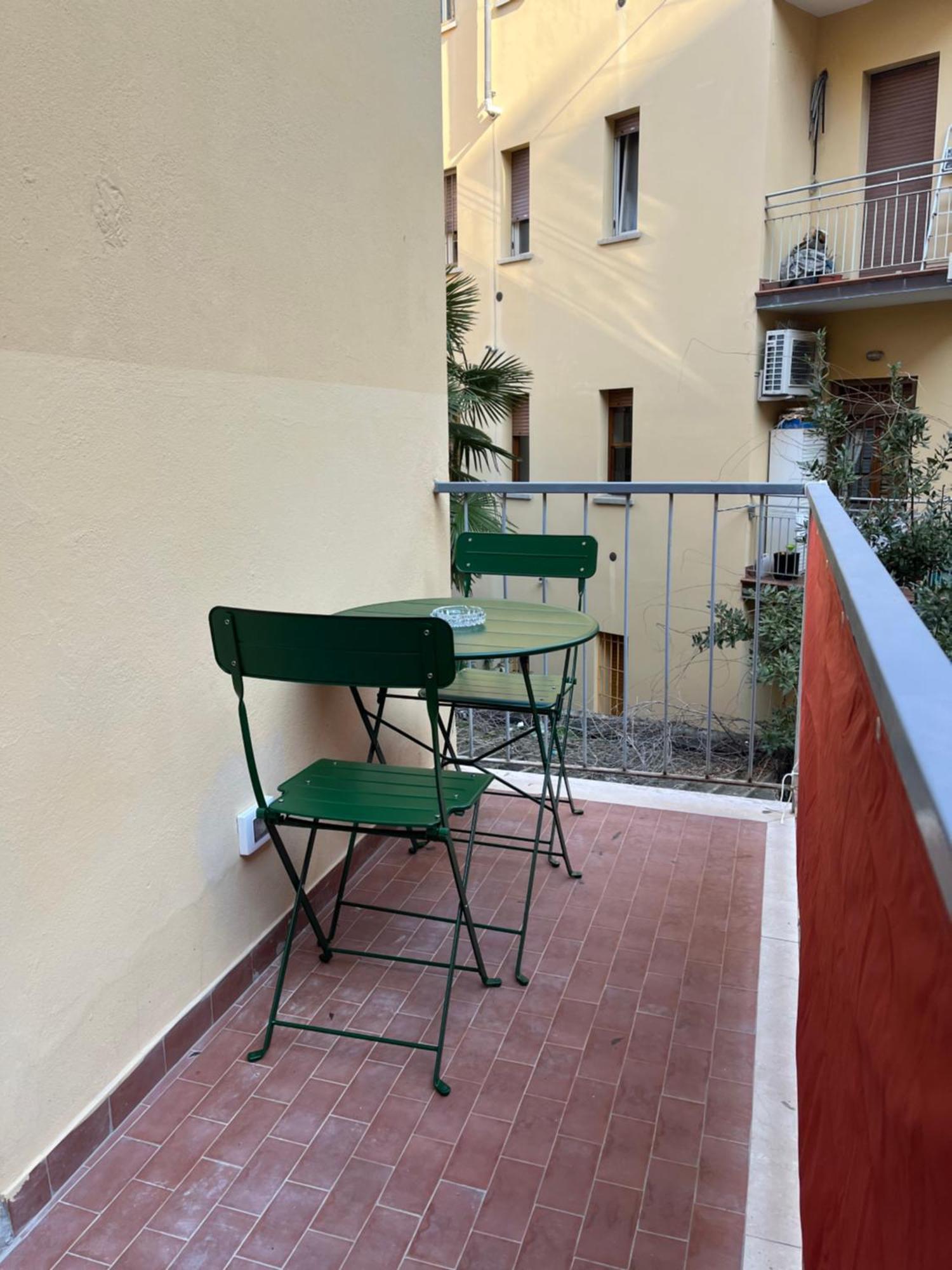 Calari Rooms - Affittacamere Bologna Exterior photo