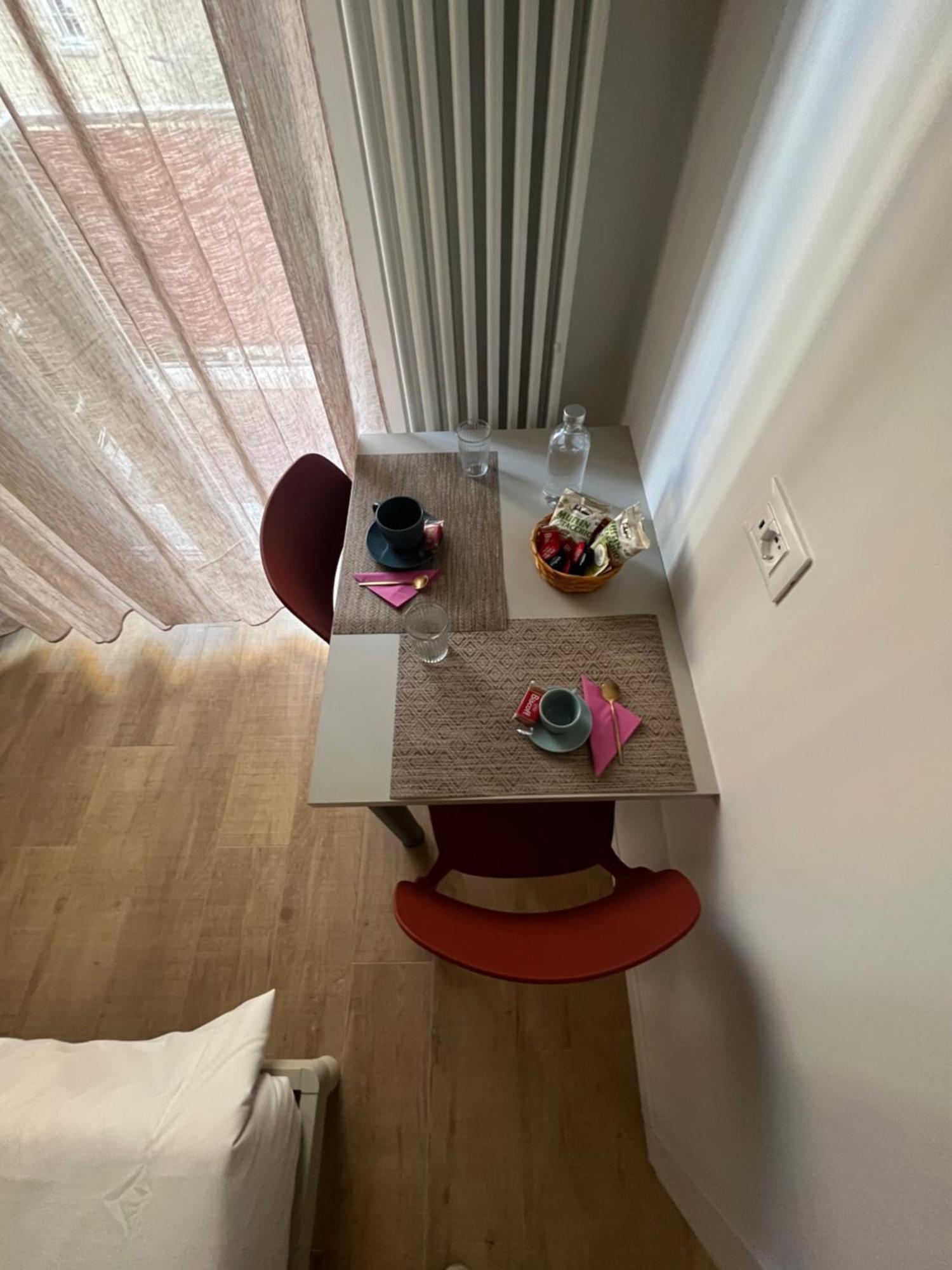 Calari Rooms - Affittacamere Bologna Exterior photo