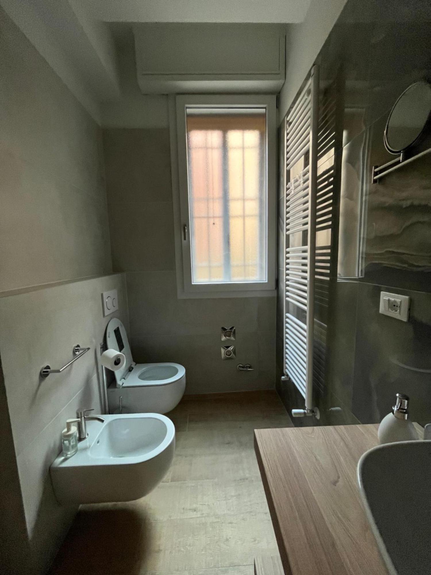Calari Rooms - Affittacamere Bologna Exterior photo