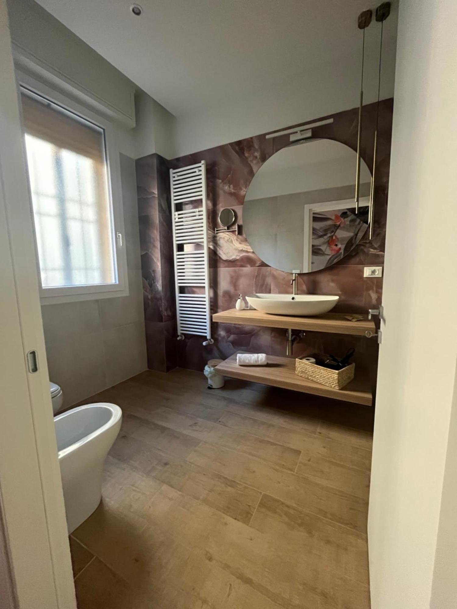 Calari Rooms - Affittacamere Bologna Exterior photo